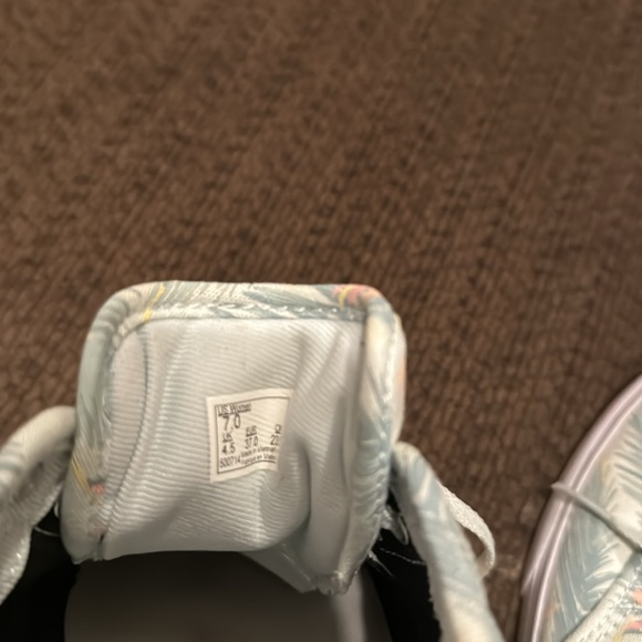 Vans shoes - Picture 3 of 3